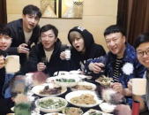 娱乐吃瓜酱深夜回家,娱乐吃瓜酱揭秘娱乐圈幕后故事