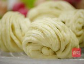 千层花卷的做法,层层叠叠，美味传承
